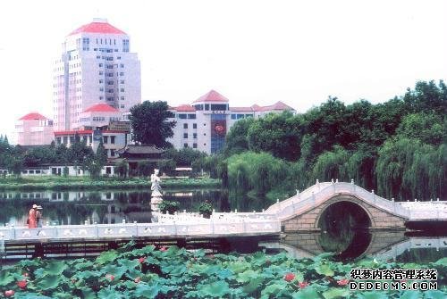 扬州大学怎么样？扬州大学是名牌大学吗？最好的专业是什么？